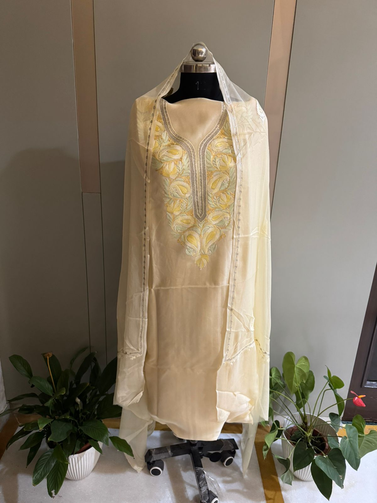 Cream Upada Full Suit Set