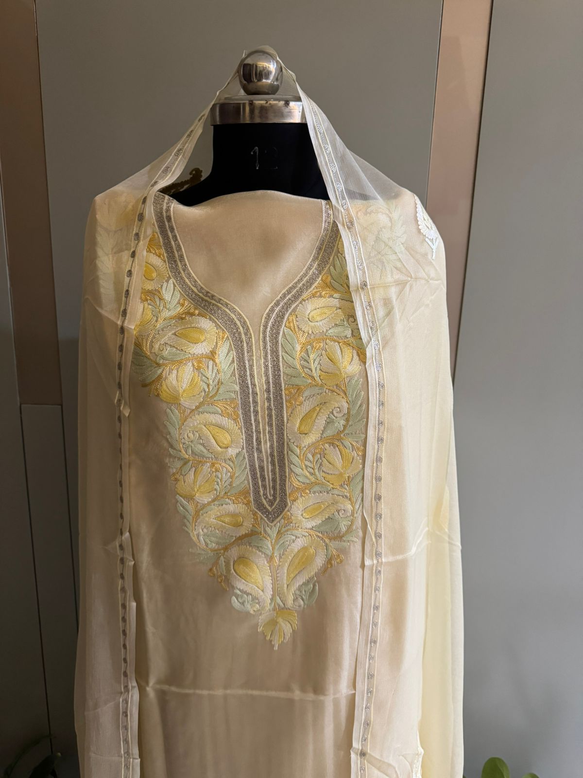 Cream Upada Full Suit Set