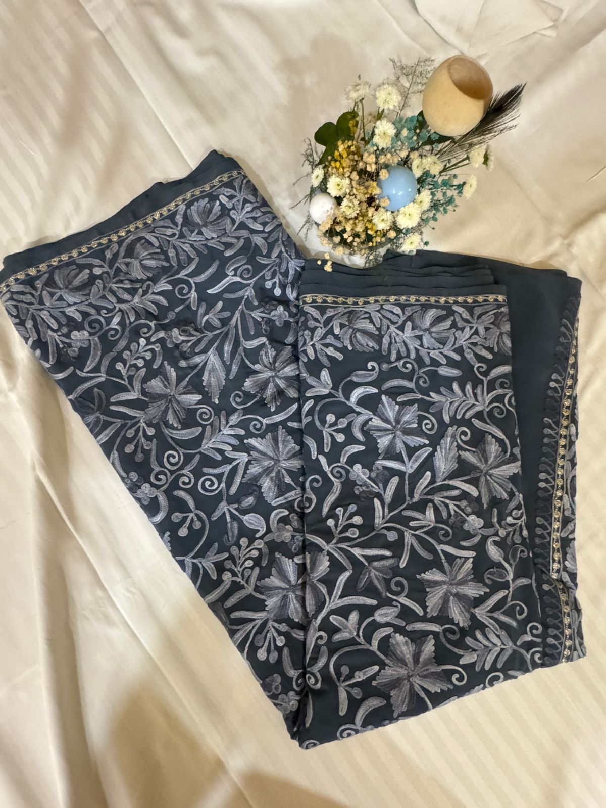 Grey Ari Pallu Jaal Saree