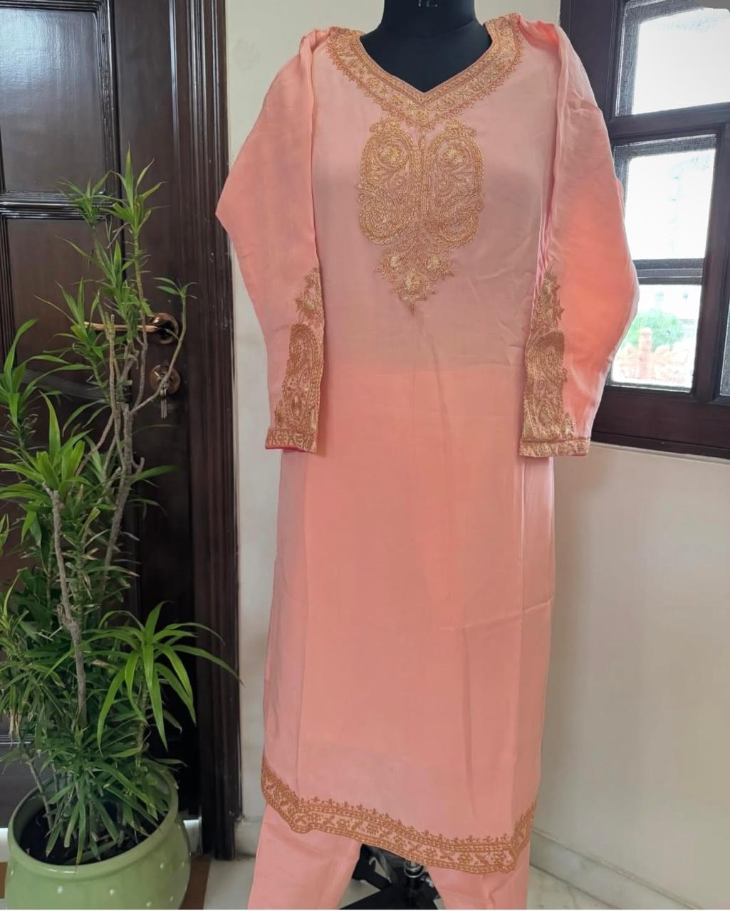 Peach tilla work suit